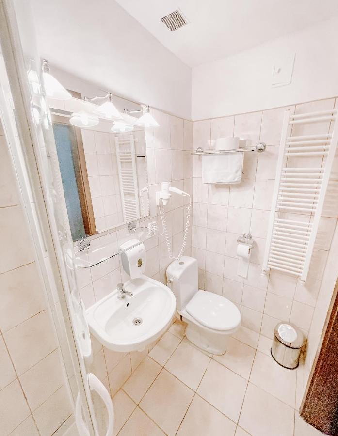Promenada Zegrze Hotel Białobrzegi Exterior foto
